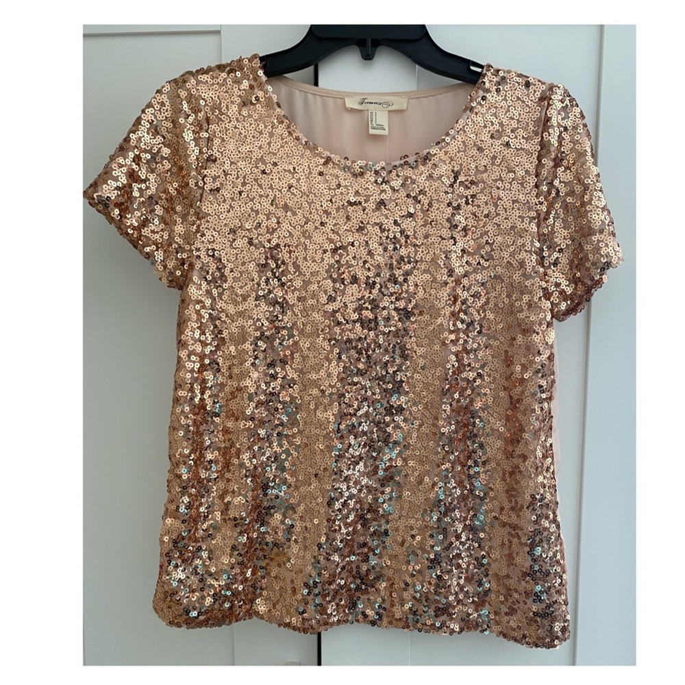 NWT rose gold sequin top F21